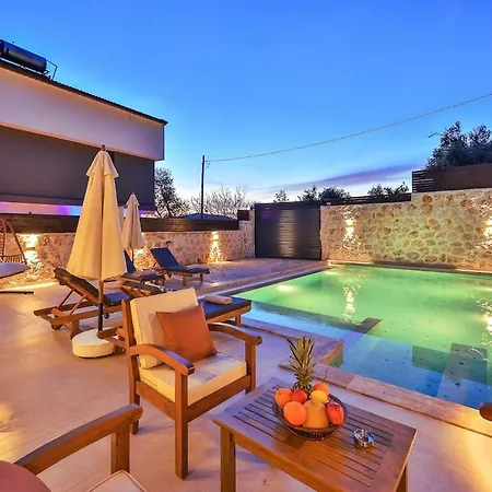 Kalkan Lisburn וילה